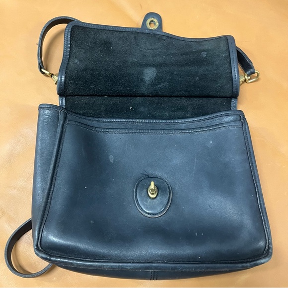 Vintage Coach Willis 9927 Black Leather Crossbody Bag - Picture 7 of 9